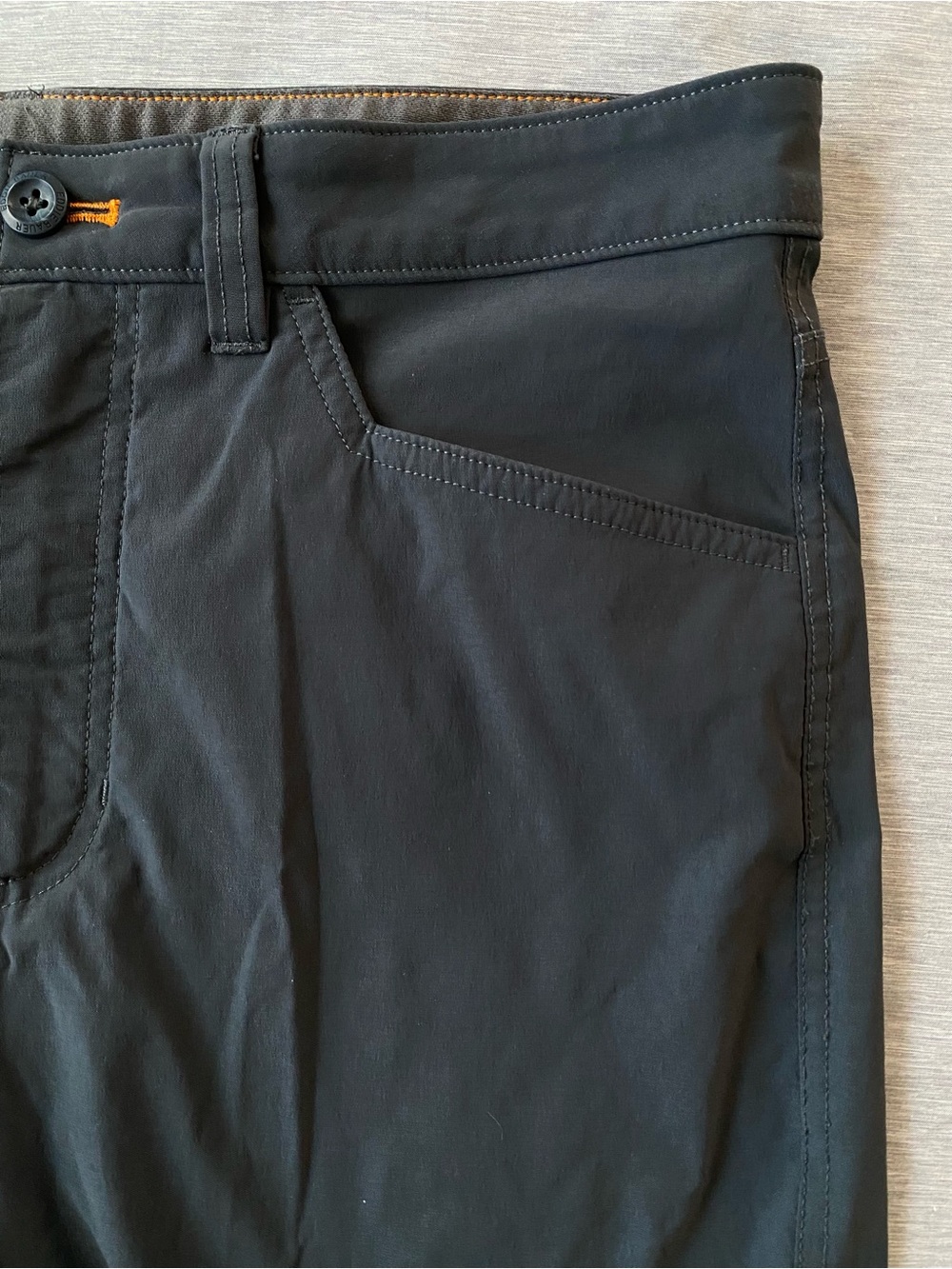 Eddie Bauer Men's Cargo Pants Size 33 X 30 Color Dark Gray - Picture 4 of 9